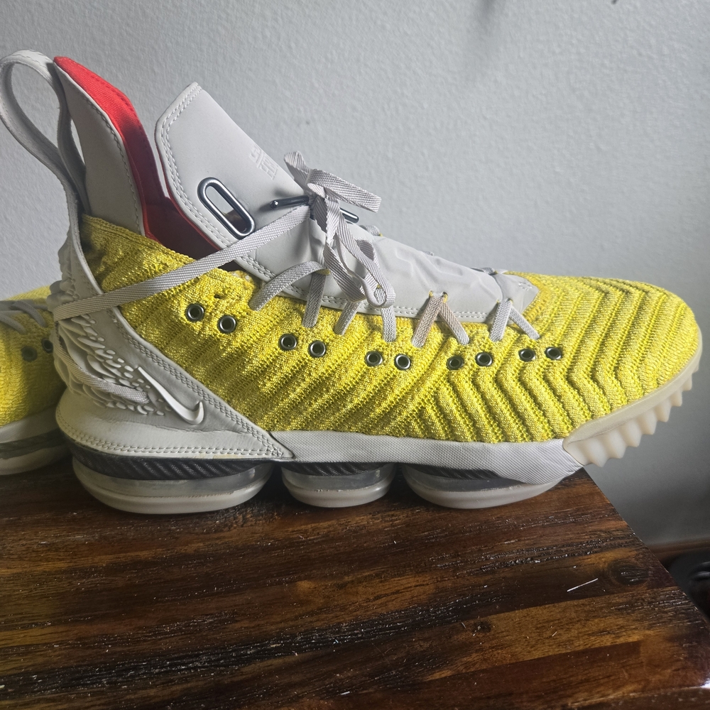 Nike HFR x LEBRON 16 Harlem Stage Sz 12